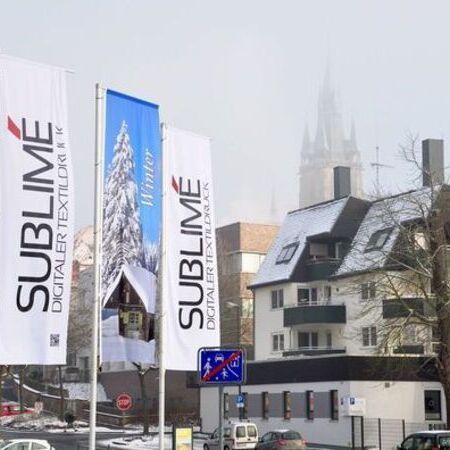 Werbefahnen und Beachflags für den Außenbereich