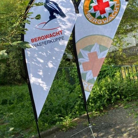 Werbefahnen und Beachflags für den Außenbereich