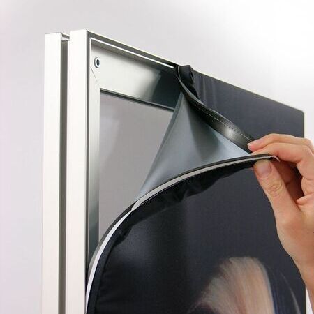 Silberner Aluminiumrahmen